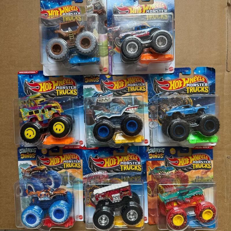 New Genuine Hot Wheels FYJ44 M - огляд і ціна Hot Wheels Car Mainline